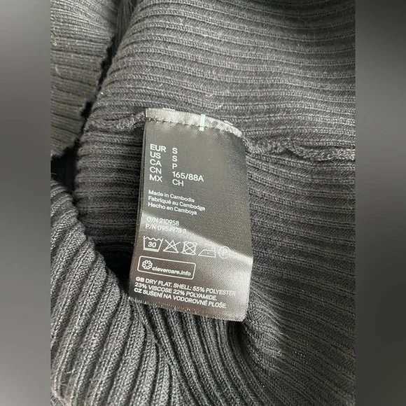 H&M ribbed t-shirt size small - Picture 5 of 5